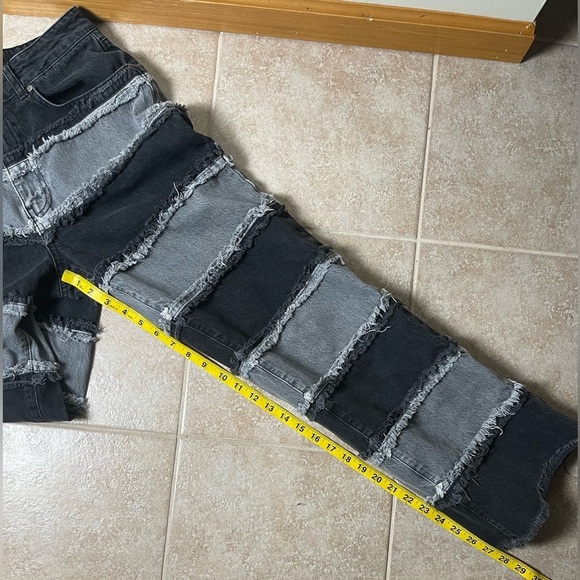 The Ragged Priest - Women's
Infringement Charcoal Black Straight Jeans Size 28 - Picture 10 of 10